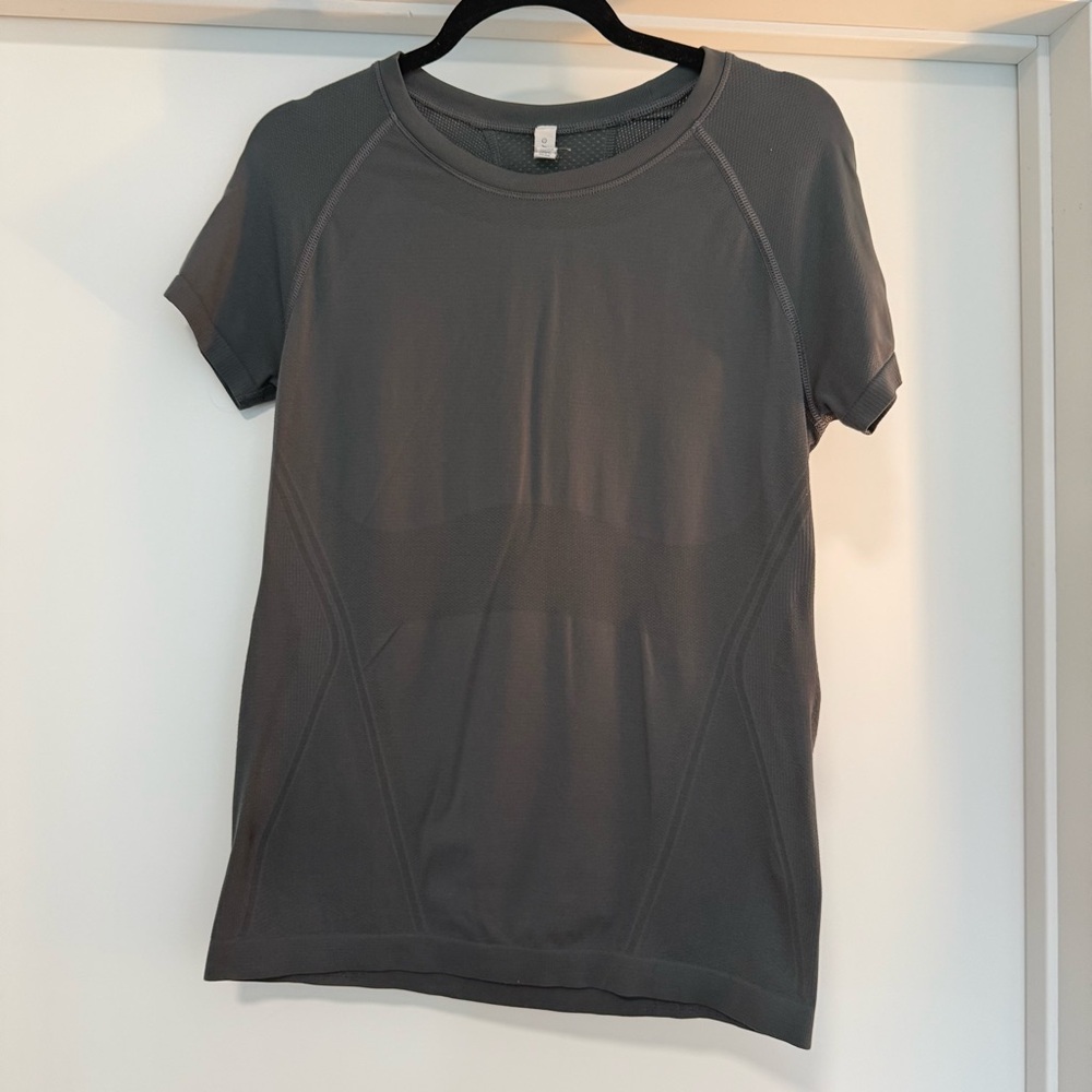 Athleta Momentum Seamless Tee